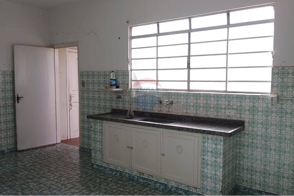 Casa à venda com 5 quartos, 306m² - Foto 23