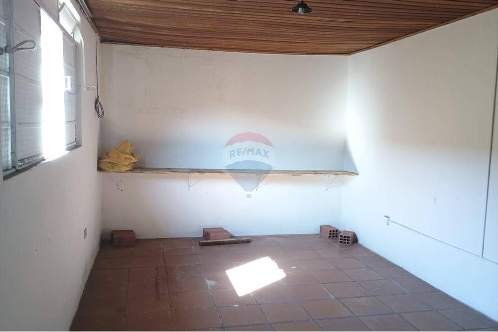 Casa à venda com 5 quartos, 306m² - Foto 25
