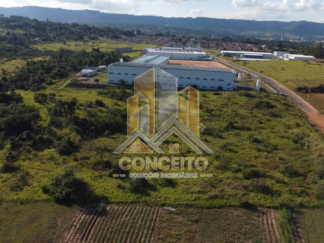 #R 009 - Área para Venda em São Pedro - SP