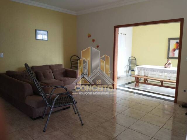 #C 011 - Casa para Venda em São Pedro - SP - 2
