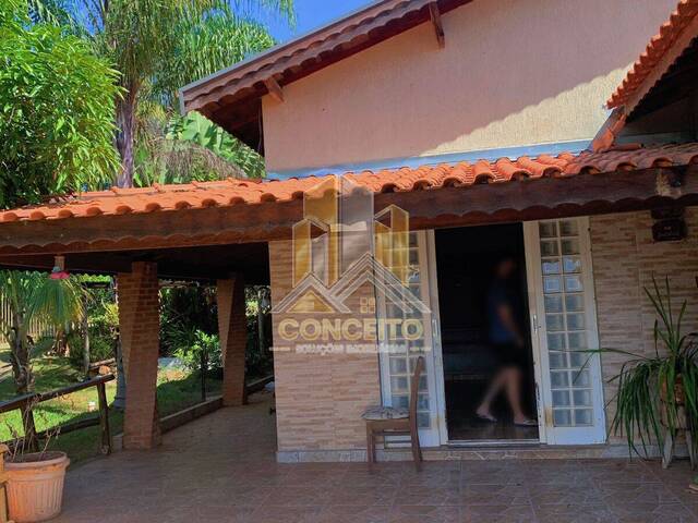 #C 18 - Casa para Venda em São Pedro - SP - 1