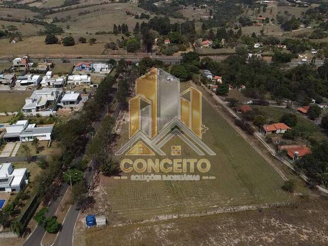 #T 85 - Área para Venda em São Pedro - SP