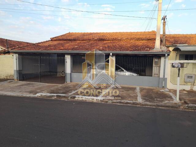 #C 99 - Casa para Venda em São Pedro - SP - 2