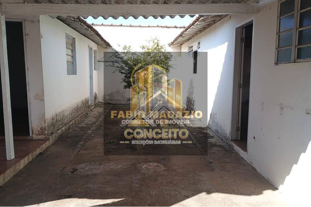 Casa à venda com 5 quartos, 306m² - Foto 4