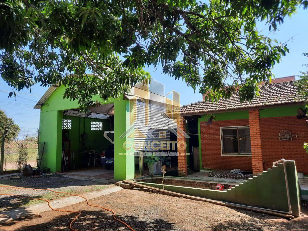 Chácara, 6 quartos, 2050 m² - Foto 1