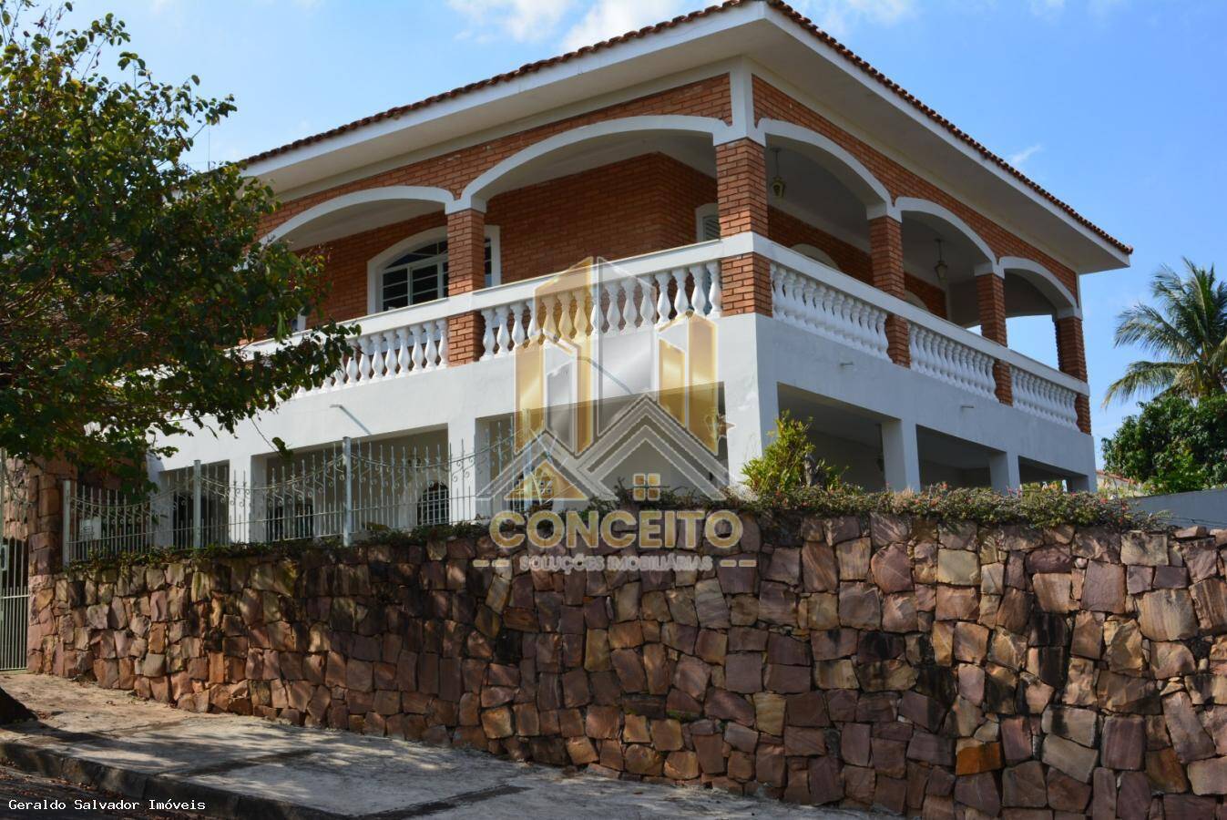 Casa, 5 quartos, 224 m² - Foto 1