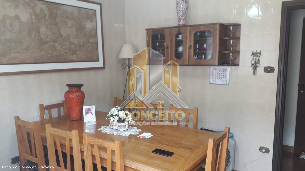 Casa, 3 quartos, 225 m² - Foto 4