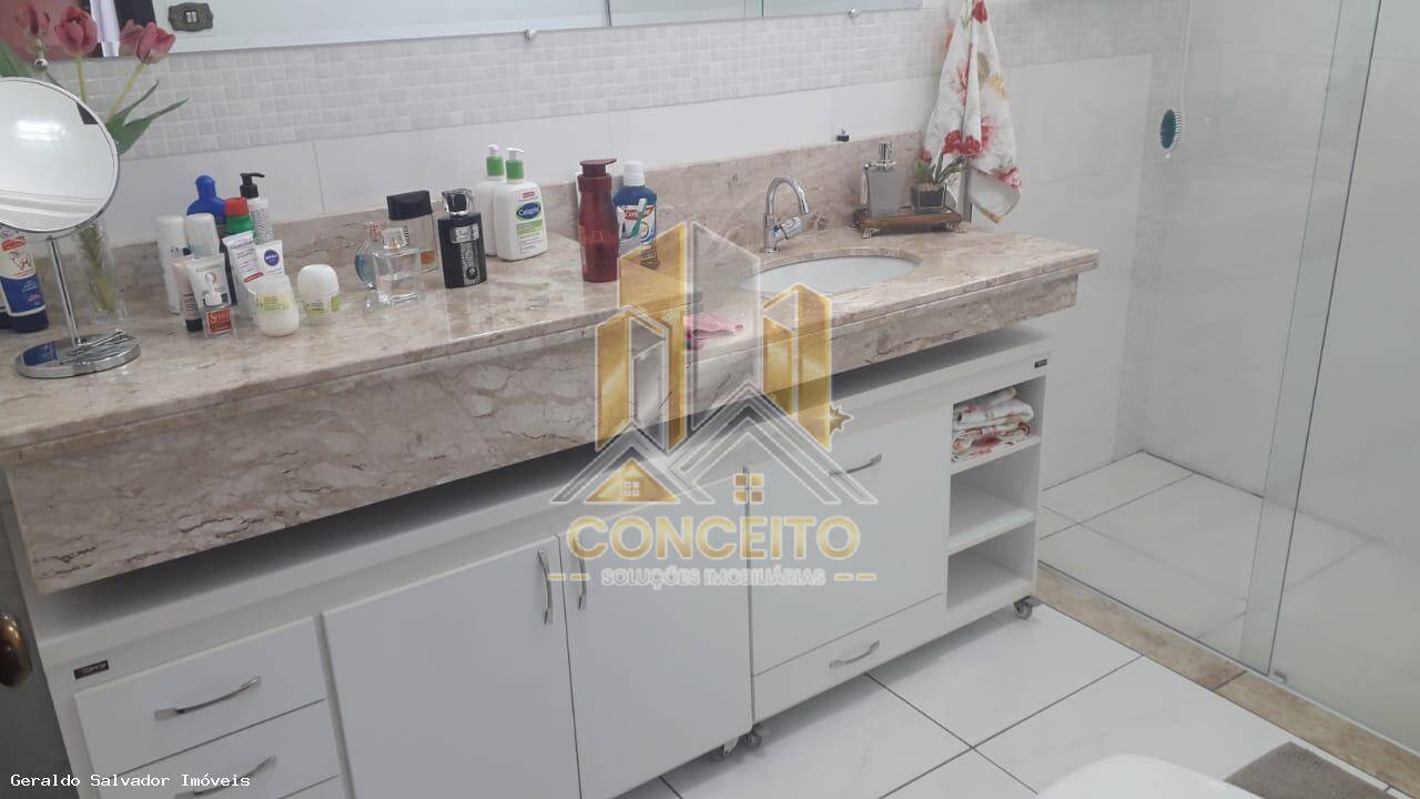 Casa, 3 quartos, 225 m² - Foto 2