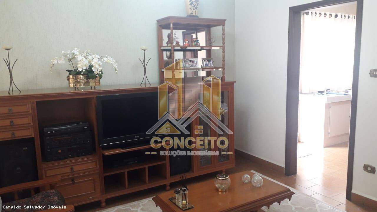 Casa, 3 quartos, 225 m² - Foto 12