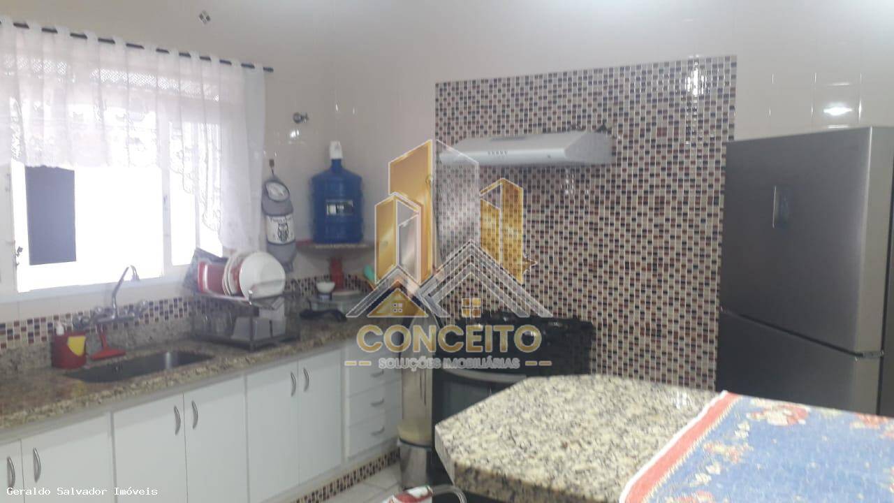 Casa, 3 quartos, 225 m² - Foto 29