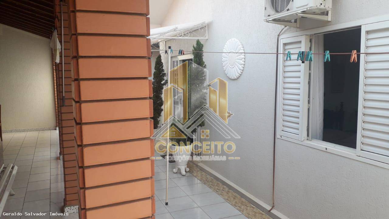 Casa, 3 quartos, 225 m² - Foto 26