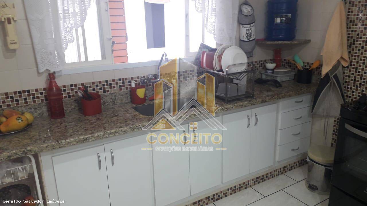 Casa, 3 quartos, 225 m² - Foto 32