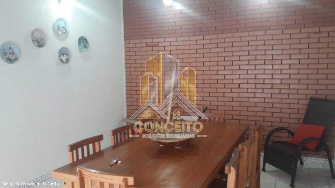 Casa, 3 quartos, 225 m² - Foto 35