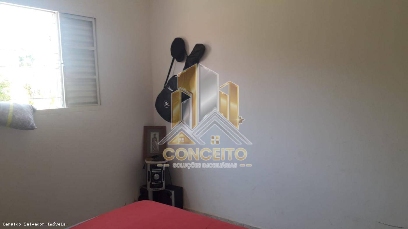 Casa à venda com 4 quartos, 240m² - Foto 14