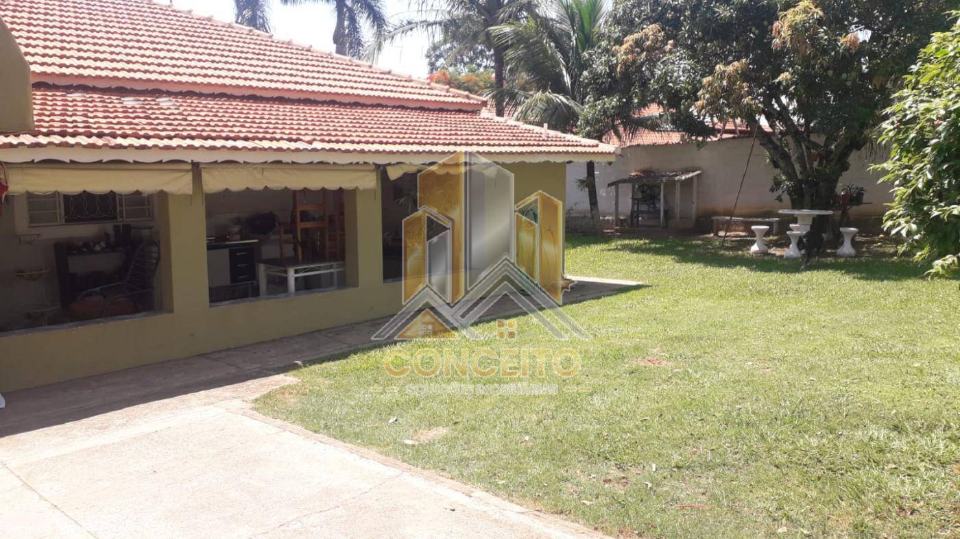 Casa à venda com 4 quartos, 240m² - Foto 4