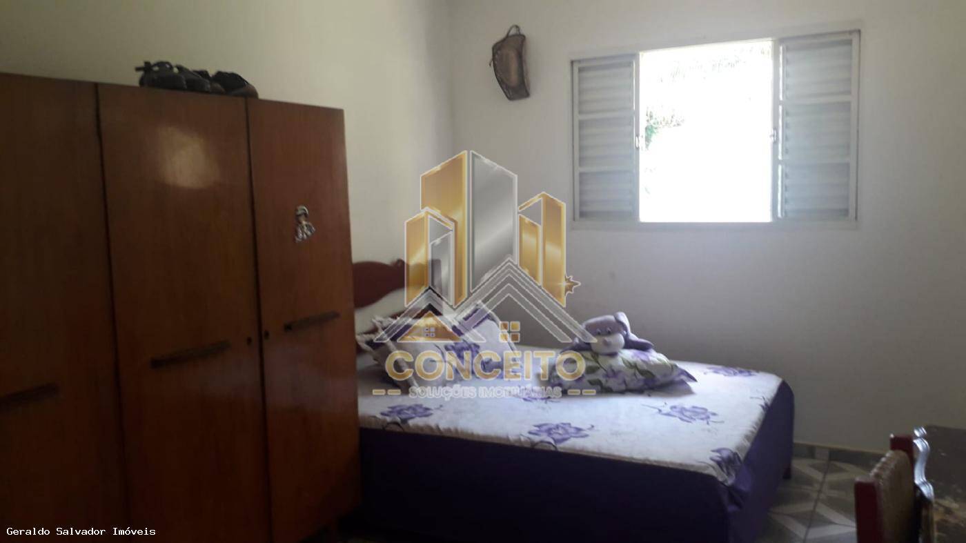 Casa à venda com 4 quartos, 240m² - Foto 27