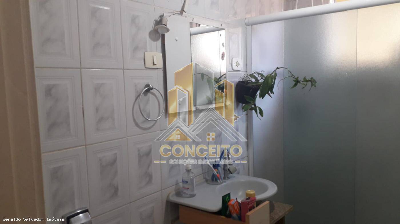 Casa à venda com 4 quartos, 240m² - Foto 22