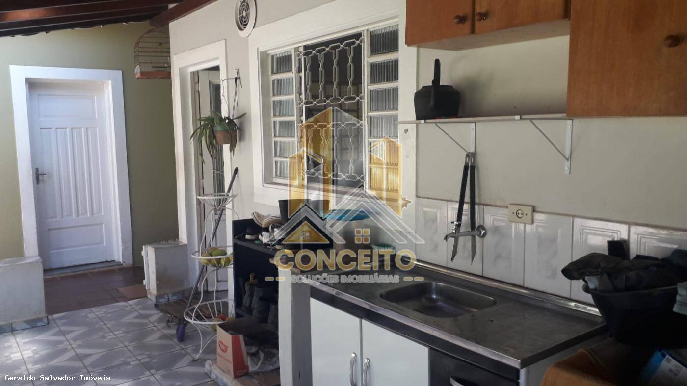 Casa à venda com 4 quartos, 240m² - Foto 31
