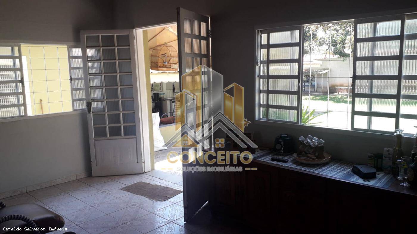 Casa à venda com 4 quartos, 240m² - Foto 39