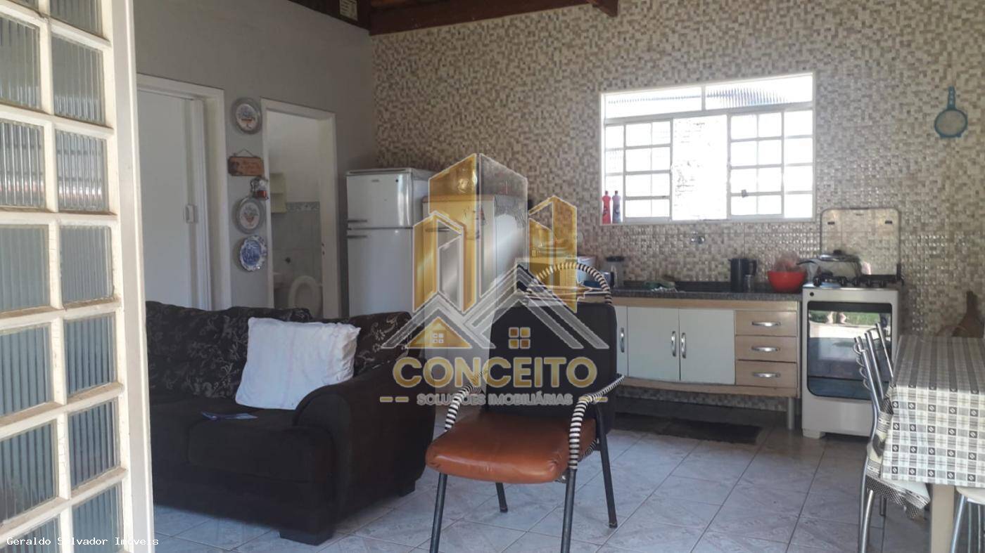 Casa à venda com 4 quartos, 240m² - Foto 35