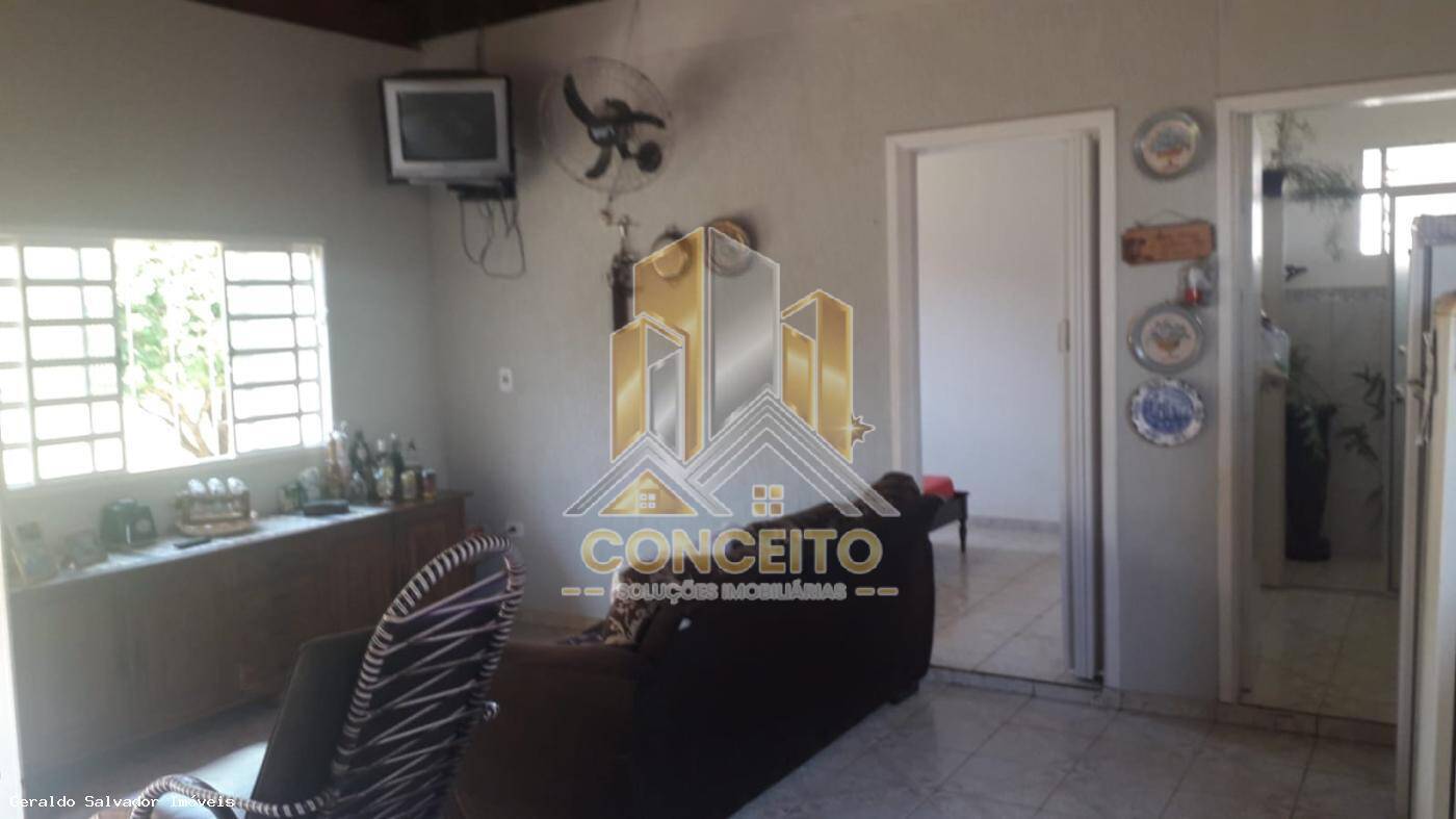 Casa à venda com 4 quartos, 240m² - Foto 36