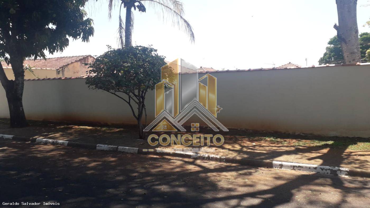 Casa à venda com 4 quartos, 240m² - Foto 41