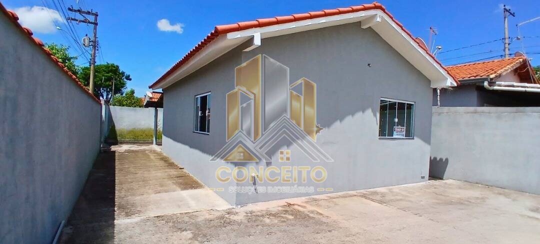 Casa à venda com 2 quartos, 70m² - Foto 1