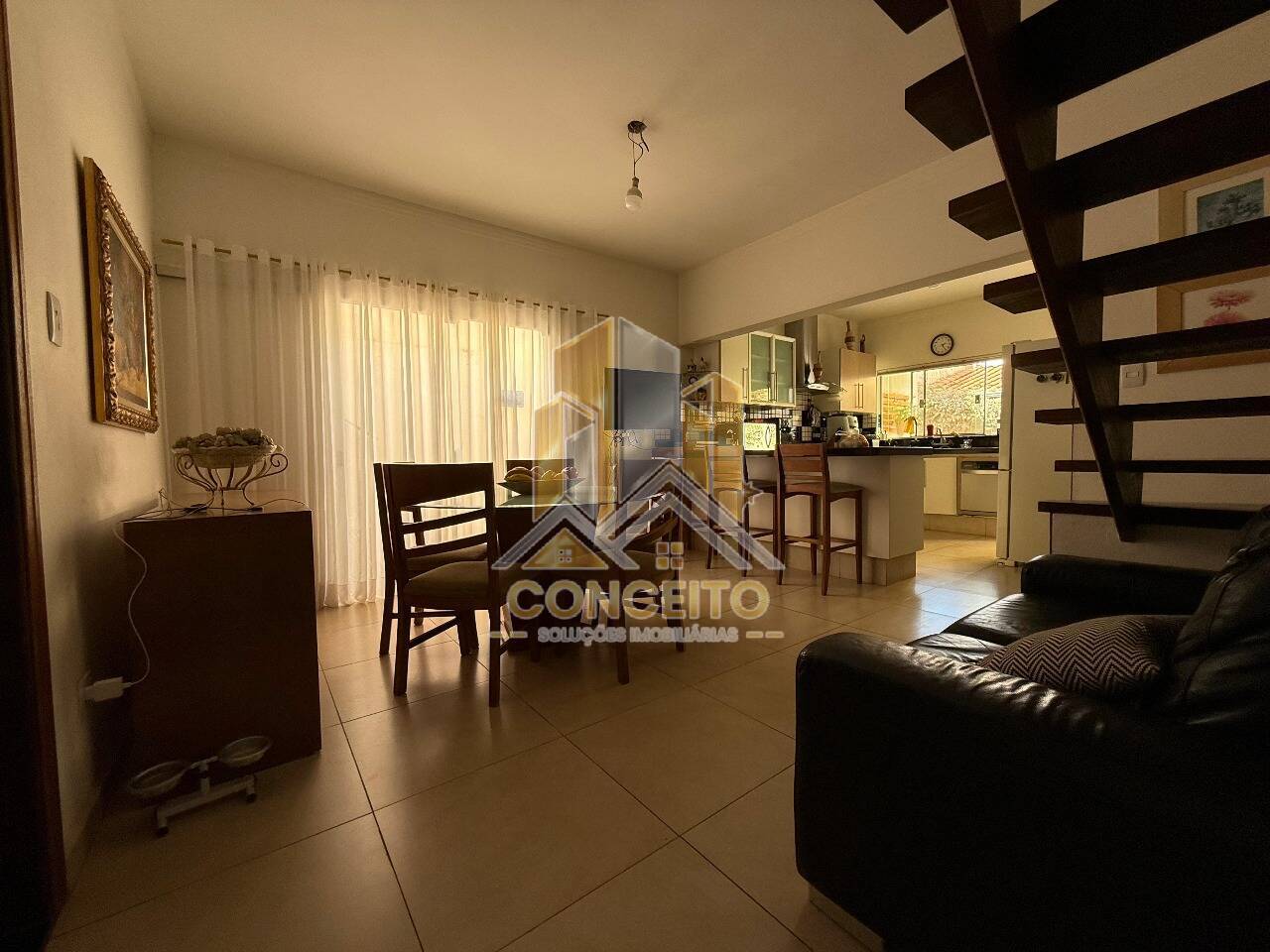 Casa, 4 quartos, 180 m² - Foto 4